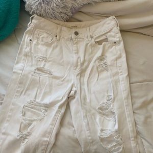 White mom jeans